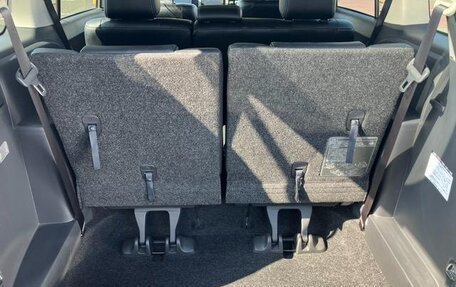 Toyota ISis I, 2013 год, 1 109 000 рублей, 27 фотография