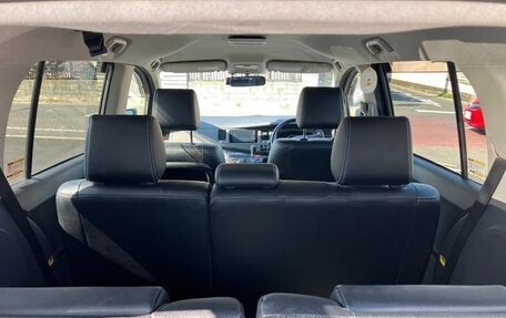 Toyota ISis I, 2013 год, 1 109 000 рублей, 28 фотография