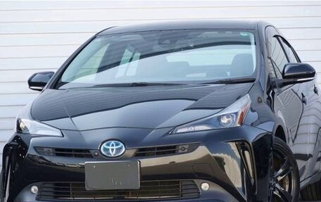 Toyota Prius IV XW50, 2022 год, 1 601 000 рублей, 1 фотография