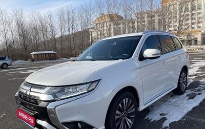 Mitsubishi Outlander III рестайлинг 3, 2022 год, 1 740 000 рублей, 1 фотография