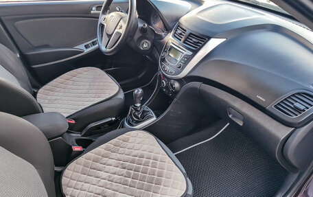 Hyundai Solaris II рестайлинг, 2013 год, 754 015 рублей, 13 фотография