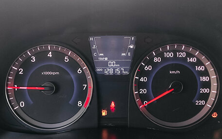 Hyundai Solaris II рестайлинг, 2013 год, 754 015 рублей, 16 фотография