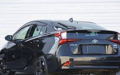 Toyota Prius IV XW50, 2022 год, 1 601 000 рублей, 11 фотография