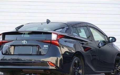 Toyota Prius IV XW50, 2022 год, 1 601 000 рублей, 7 фотография