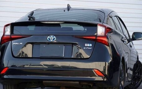 Toyota Prius IV XW50, 2022 год, 1 601 000 рублей, 8 фотография