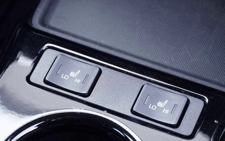 Toyota Prius IV XW50, 2022 год, 1 601 000 рублей, 25 фотография