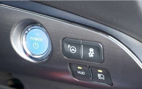 Toyota Prius IV XW50, 2022 год, 1 601 000 рублей, 19 фотография