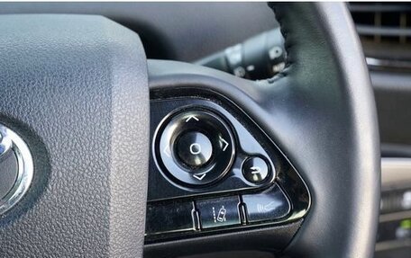 Toyota Prius IV XW50, 2022 год, 1 601 000 рублей, 18 фотография