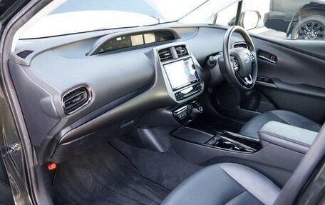 Toyota Prius IV XW50, 2022 год, 1 601 000 рублей, 29 фотография