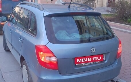 Skoda Fabia II, 2009 год, 410 000 рублей, 3 фотография