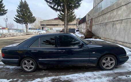 Mercedes-Benz E-Класс, 1998 год, 480 000 рублей, 4 фотография