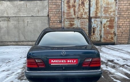 Mercedes-Benz E-Класс, 1998 год, 480 000 рублей, 5 фотография