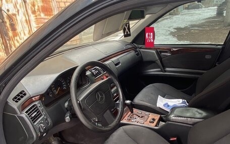 Mercedes-Benz E-Класс, 1998 год, 480 000 рублей, 9 фотография