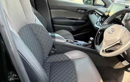 Toyota C-HR I рестайлинг, 2022 год, 1 789 090 рублей, 8 фотография