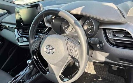 Toyota C-HR I рестайлинг, 2022 год, 1 789 090 рублей, 6 фотография