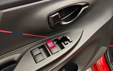 Toyota Yaris XP150 рестайлинг, 2022 год, 1 168 018 рублей, 20 фотография