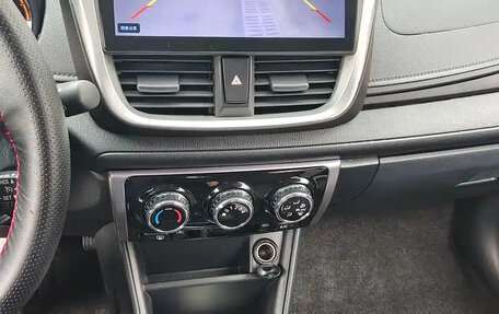 Toyota Yaris XP150 рестайлинг, 2022 год, 1 288 000 рублей, 9 фотография