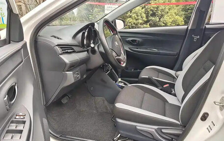 Toyota Yaris XP150 рестайлинг, 2022 год, 1 288 000 рублей, 7 фотография