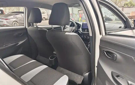 Toyota Yaris XP150 рестайлинг, 2022 год, 1 288 000 рублей, 14 фотография