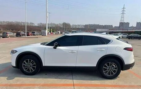 Mazda CX-4, 2023 год, 2 128 800 рублей, 8 фотография