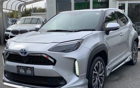 Toyota Yaris Cross, 2022 год, 1 606 000 рублей, 3 фотография