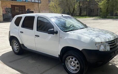 Renault Duster I рестайлинг, 2014 год, 870 000 рублей, 3 фотография
