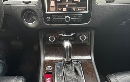 Volkswagen Touareg III, 2011 год, 2 299 999 рублей, 14 фотография