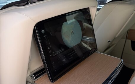 Rolls-Royce Cullinan, 2019 год, 35 500 000 рублей, 16 фотография