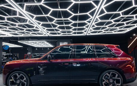 Rolls-Royce Cullinan, 2019 год, 35 500 000 рублей, 29 фотография