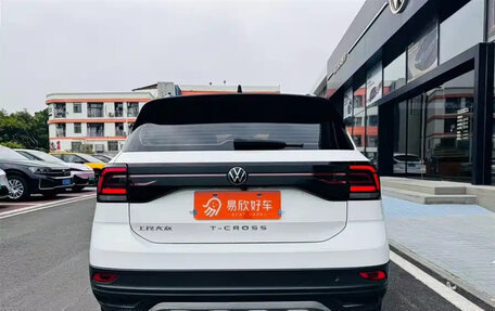Volkswagen T-Cross I, 2023 год, 1 425 001 рублей, 8 фотография