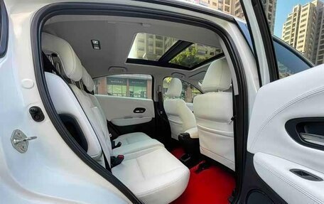 Honda Vezel, 2022 год, 1 341 200 рублей, 11 фотография