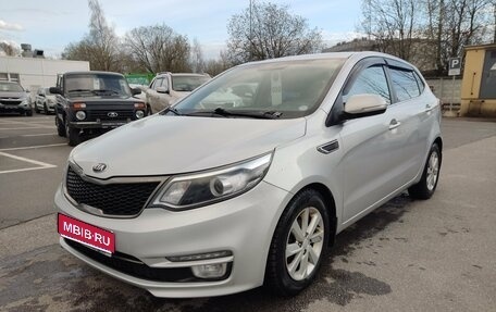 KIA Rio III рестайлинг, 2015 год, 999 000 рублей, 1 фотография