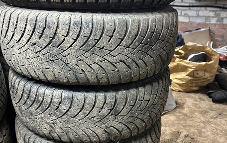 Toyota Avensis III рестайлинг, 2005 год, 850 000 рублей, 18 фотография