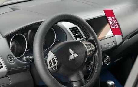 Mitsubishi Outlander III рестайлинг 3, 2011 год, 1 300 000 рублей, 8 фотография