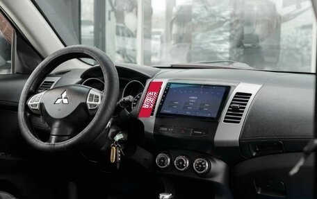 Mitsubishi Outlander III рестайлинг 3, 2011 год, 1 300 000 рублей, 9 фотография