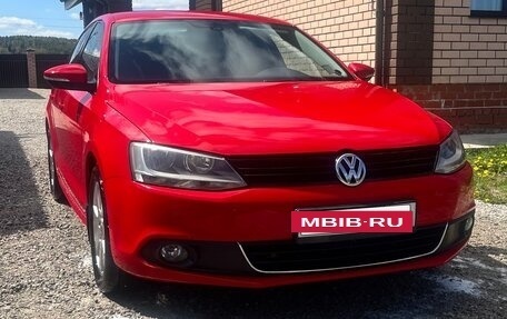 Volkswagen Jetta VI, 2012 год, 890 000 рублей, 2 фотография