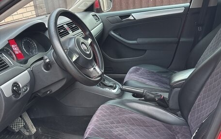 Volkswagen Jetta VI, 2012 год, 890 000 рублей, 4 фотография