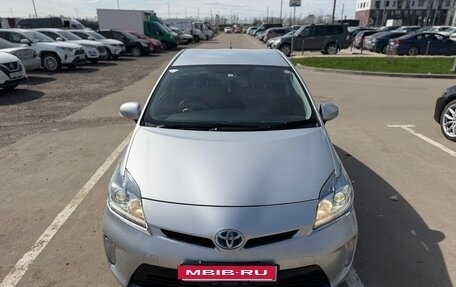 Toyota Prius, 2014 год, 1 250 000 рублей, 8 фотография