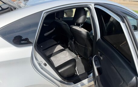 Toyota Prius, 2014 год, 1 250 000 рублей, 10 фотография