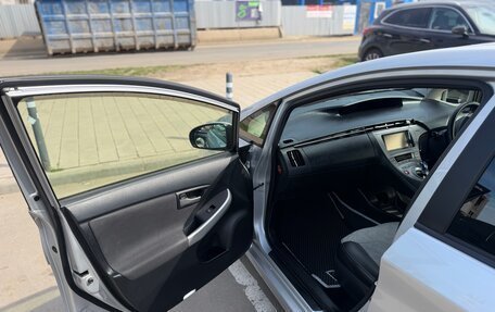 Toyota Prius, 2014 год, 1 250 000 рублей, 32 фотография