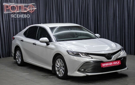 Toyota Camry, 2019 год, 2 249 000 рублей, 3 фотография