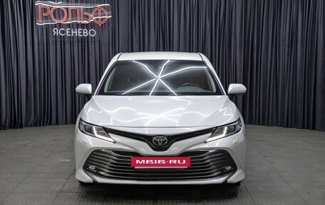 Toyota Camry, 2019 год, 2 249 000 рублей, 2 фотография