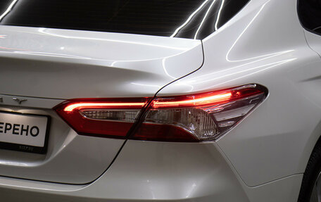 Toyota Camry, 2019 год, 2 249 000 рублей, 22 фотография