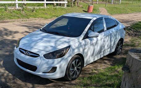 Hyundai Solaris II рестайлинг, 2013 год, 700 000 рублей, 5 фотография