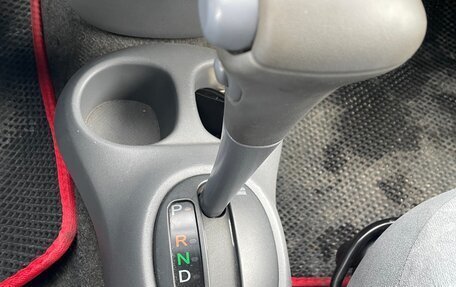 Toyota Yaris I рестайлинг, 2000 год, 300 000 рублей, 7 фотография