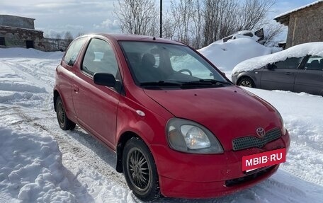 Toyota Yaris I рестайлинг, 2000 год, 300 000 рублей, 2 фотография