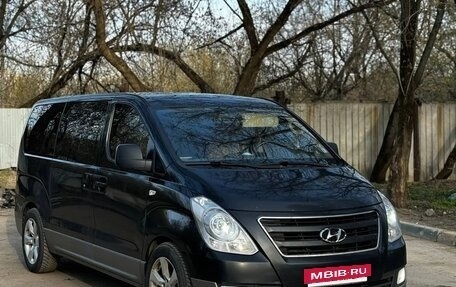 Hyundai H-1 II рестайлинг, 2016 год, 1 850 000 рублей, 2 фотография