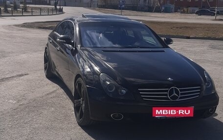 Mercedes-Benz CLS, 2005 год, 2 000 000 рублей, 2 фотография