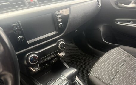 KIA Rio IV, 2020 год, 1 630 000 рублей, 8 фотография