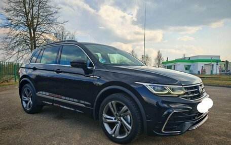 Volkswagen Tiguan II, 2021 год, 2 600 000 рублей, 3 фотография